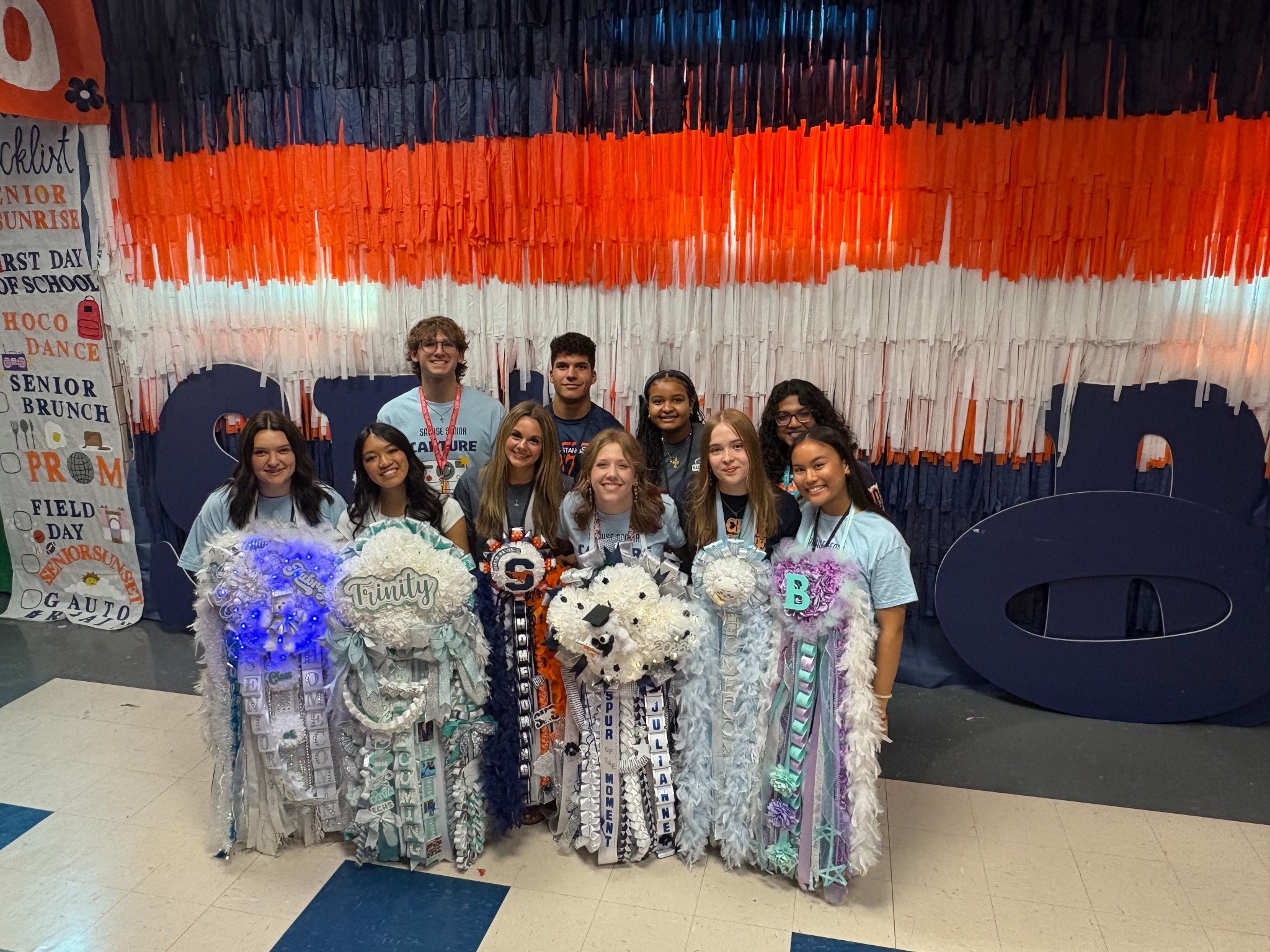 Sachse Choir students at senior sunrise